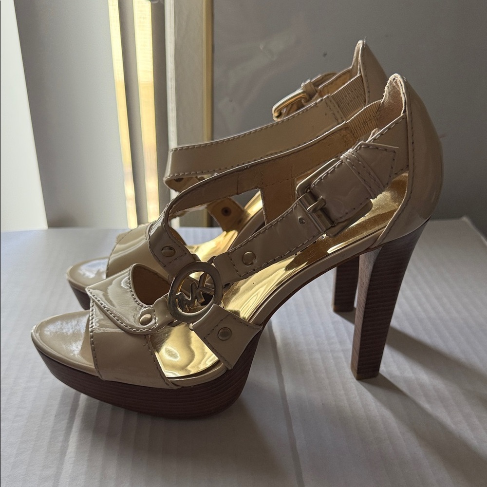 Michael Kors Elegant Cream High Heel Sandals